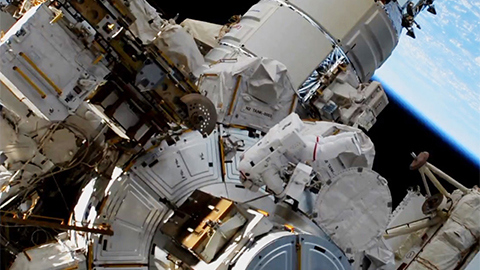 Romvandringer fra ISS*